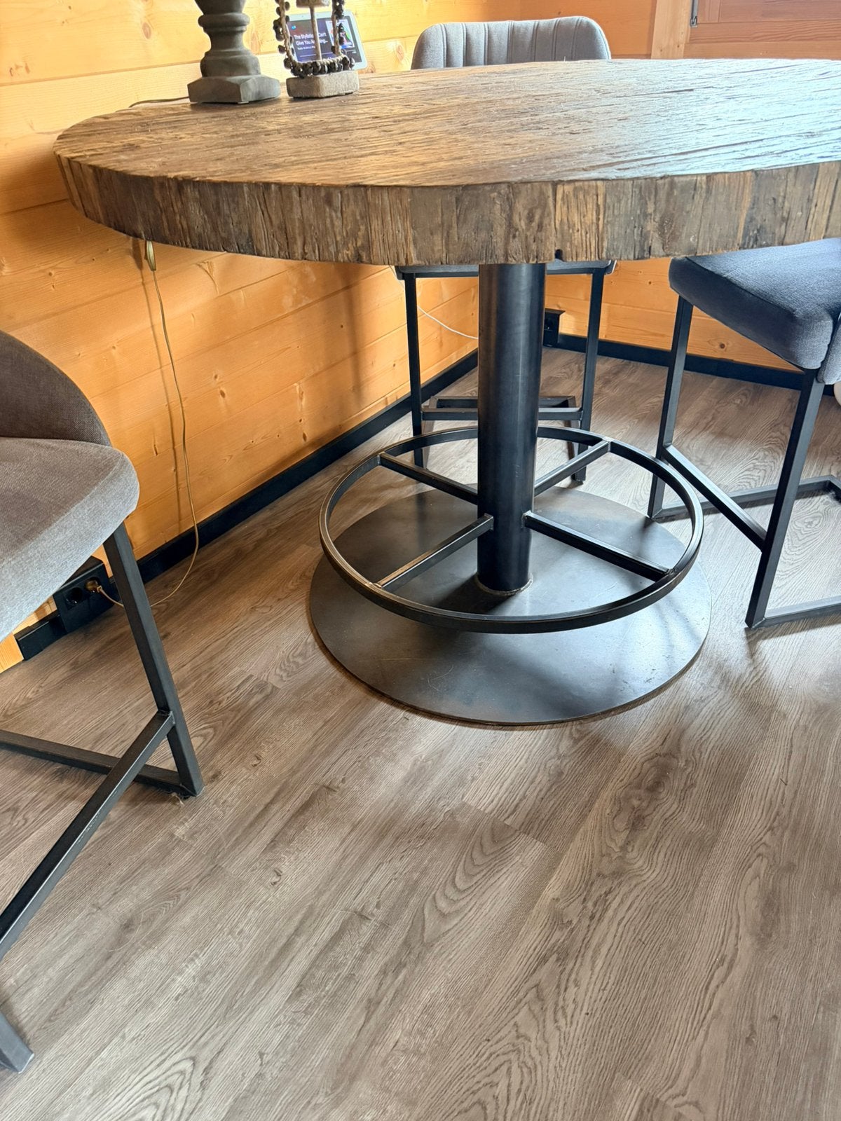 Tekoop moderne rustieke eettafel, Ophalen, Gebruikt