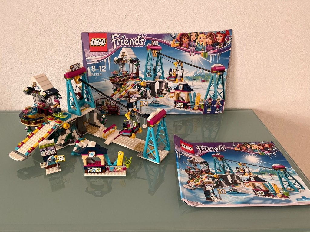 Veel lego friends sets oa 41324, het sneeuw resort skilift!, Compleet, Lego, Friends, Ophalen of Verzenden