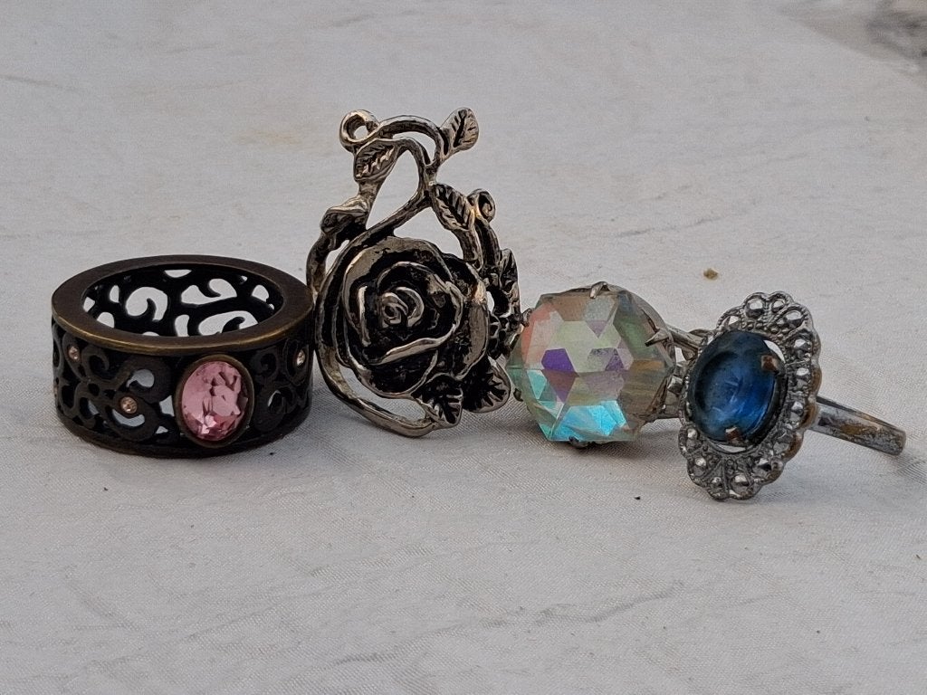 Vintage ringen, Sieraden, Tassen en Uiterlijk, Verzenden, Overige materialen, Ring, Met edelsteen