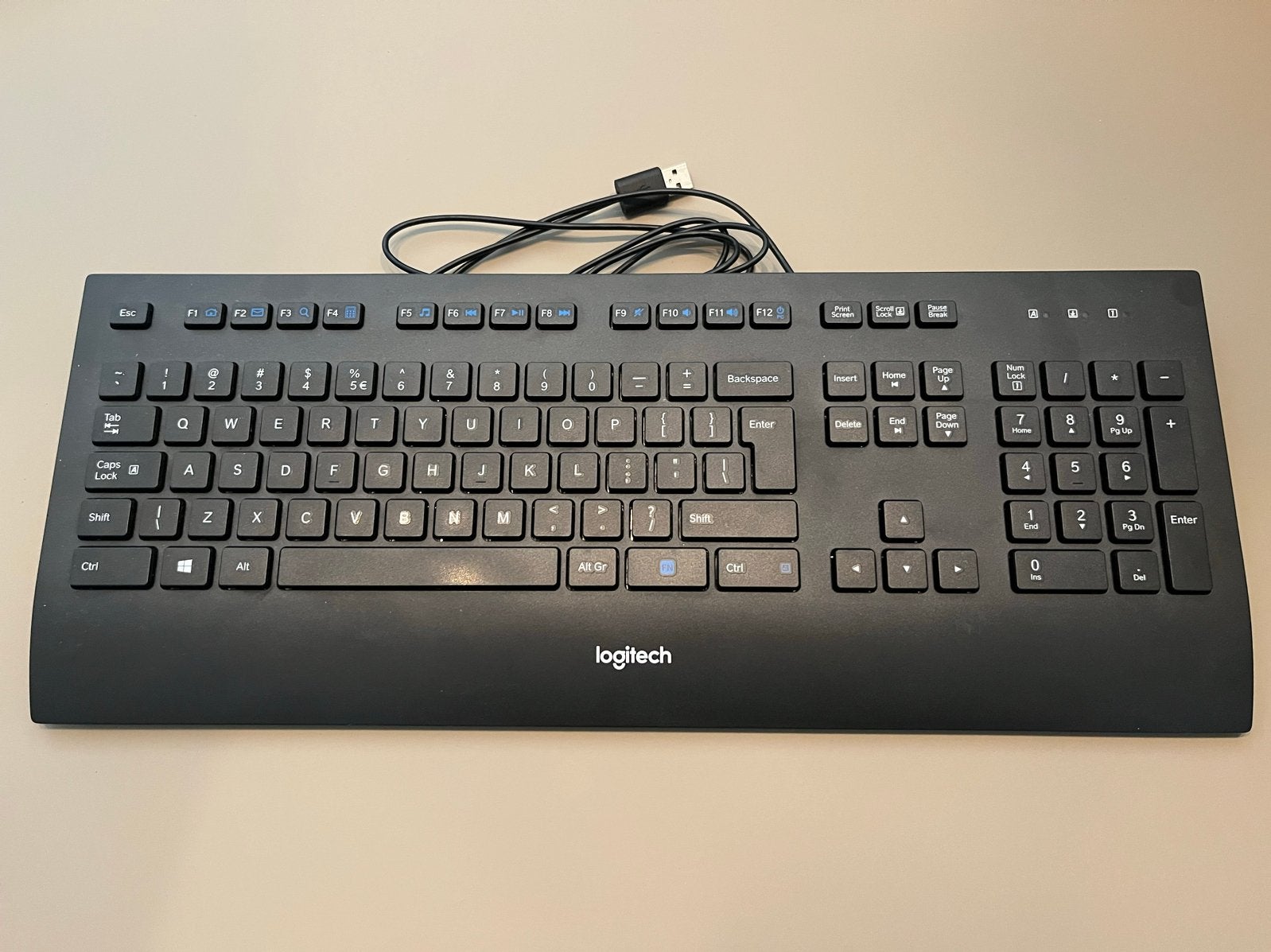 Logitech K280e Bedraad Toetsenbord Qwerty, Computers en Software, Toetsenborden, Ophalen, Gebruikt, Qwerty, Numeriek gedeelte