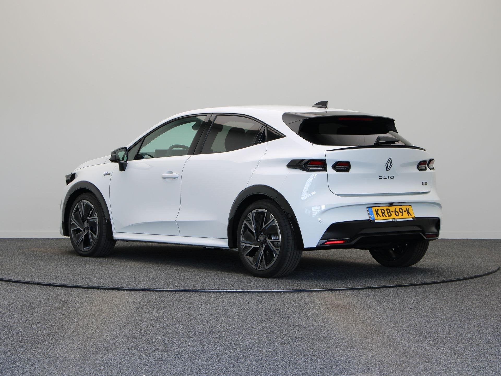 Renault Clio Hybrid 160pk esprit Alpine | Harman Kardon | St, Electronic Stability Program (ESP), Euro 6, 4 cilinders, 1246 kg