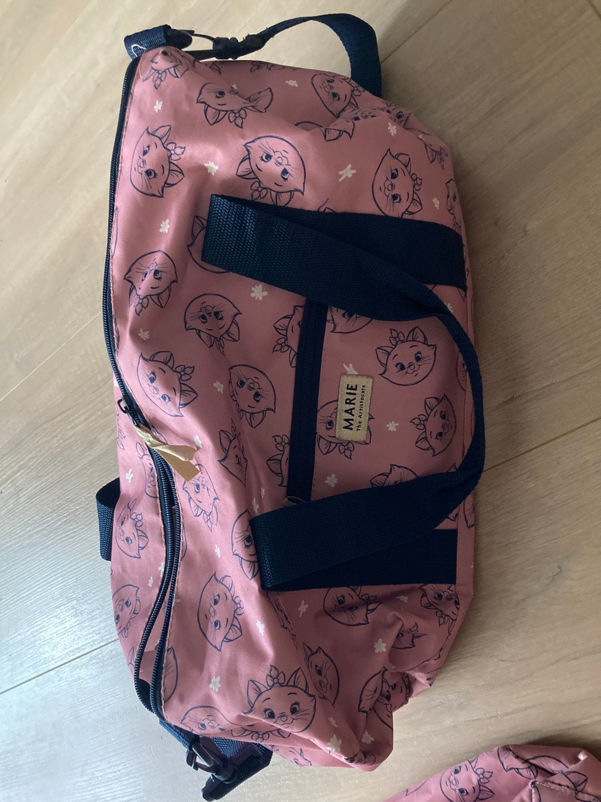 2 weekendtassen met kat erop, Ophalen, Zo goed als nieuw, 30 cm of meer, Minder dan 35 cm