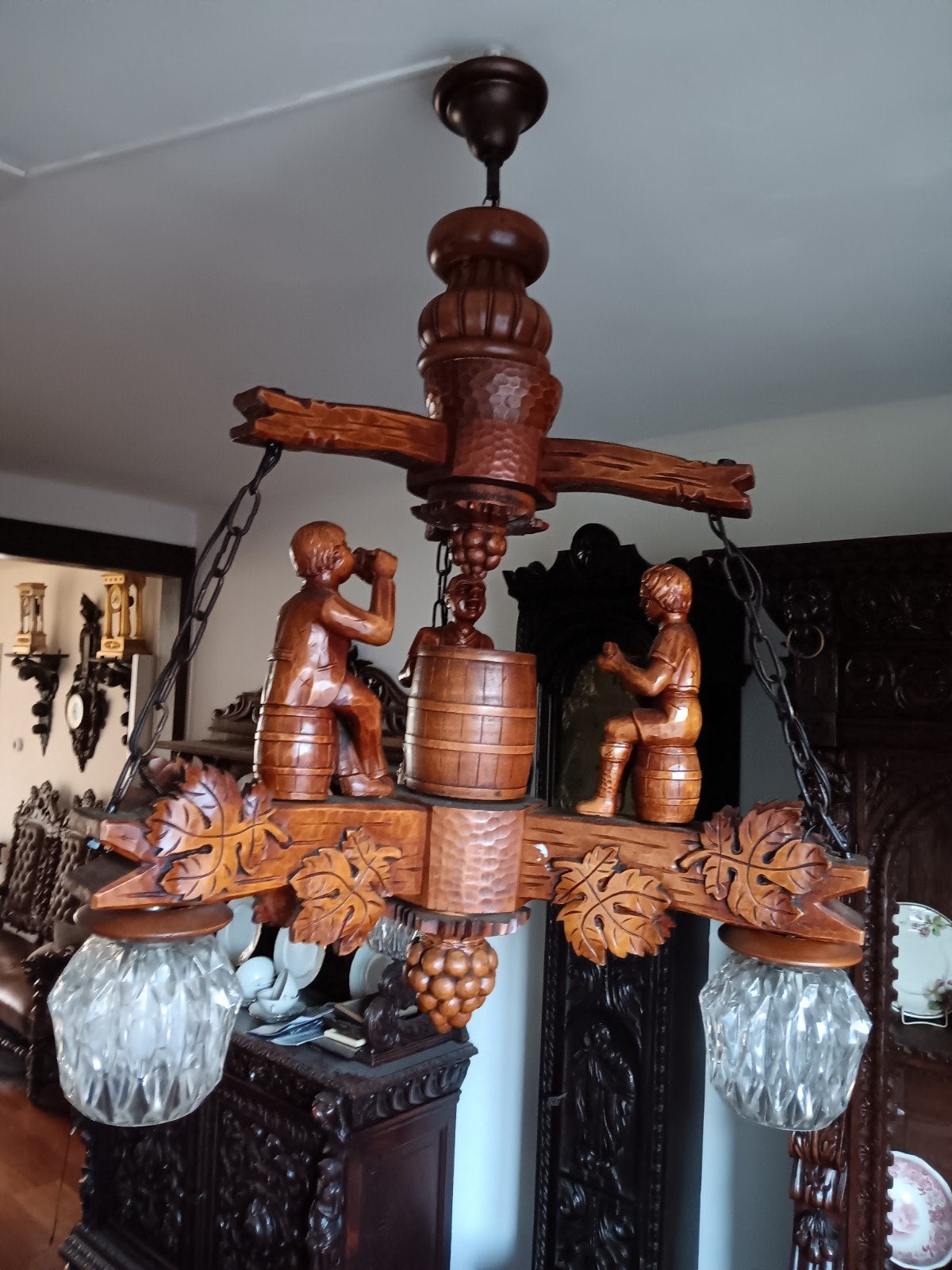 Antieke houten kroonluchter met Beierse figuren, Antiek en Kunst, Antiek | Lampen, Ophalen