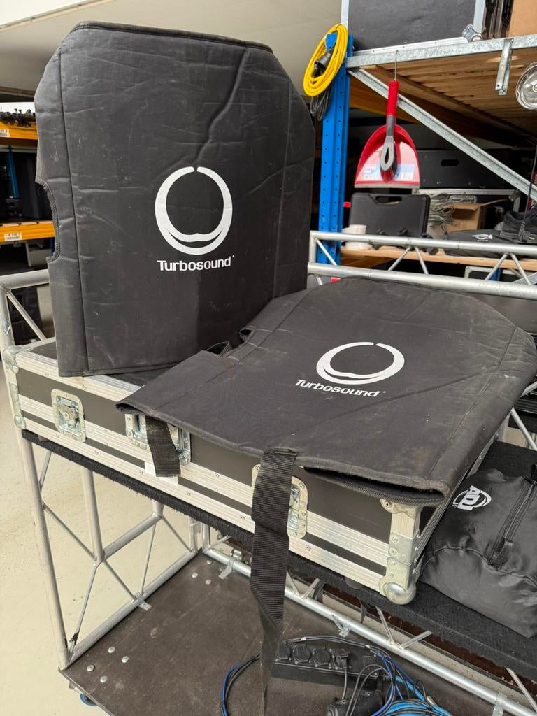 Speakerhoezen voor IQ12 van Turbosound, Zo goed als nieuw, 120 watt of meer, Front, Rear of Stereo speakers, Ophalen