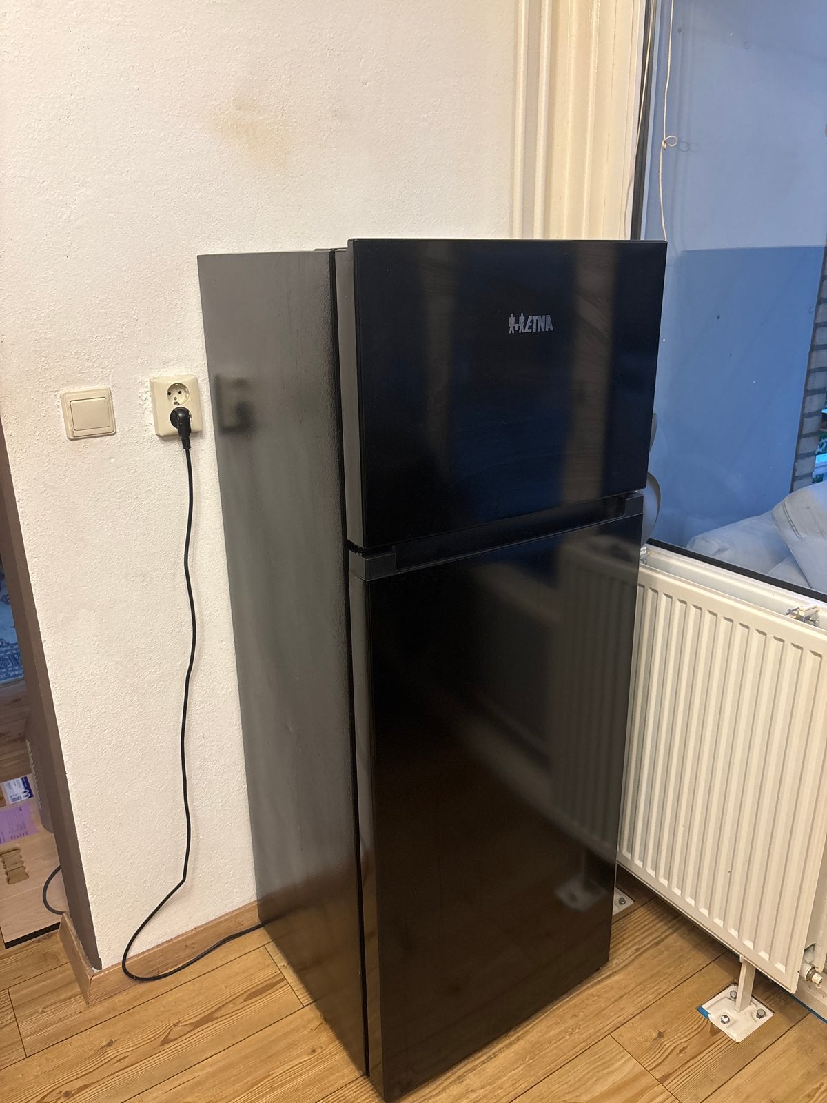 Compacte Etna koelkast met vriesvak - Zwart, Ophalen, Gebruikt, 120 tot 140 cm, 100 tot 150 liter