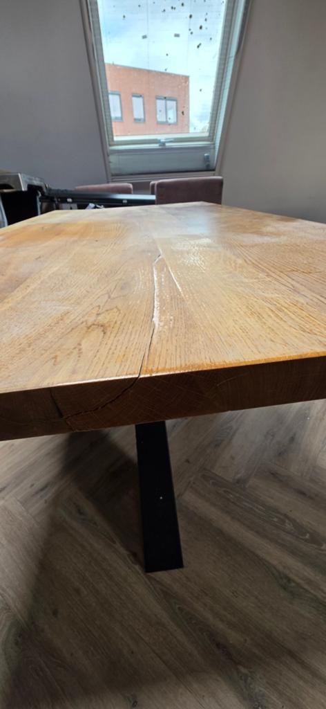 eiken eettafel met metalen onderstel, Gebruikt, Industrieel, Modern, 150 tot 200 cm, Rechthoekig