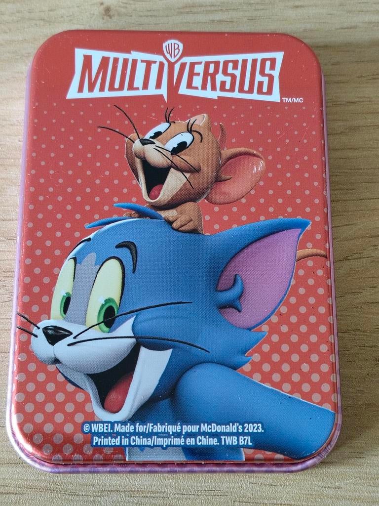 MULTIVERSUS BLIKJE TOM & JERRY*HARLEY QUINN*McDonalds 2023, Verzenden, Overige figuren, Zo goed als nieuw, Gebruiksvoorwerp