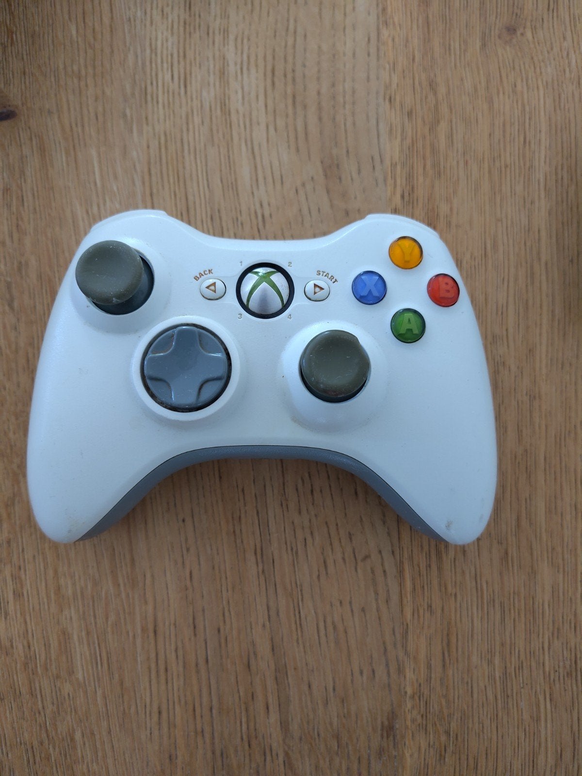 Xbox 360 Controller Draadloos Wit met Accu, Spelcomputers en Games, Spelcomputers | Xbox | Accessoires, Gebruikt, Ophalen of Verzenden