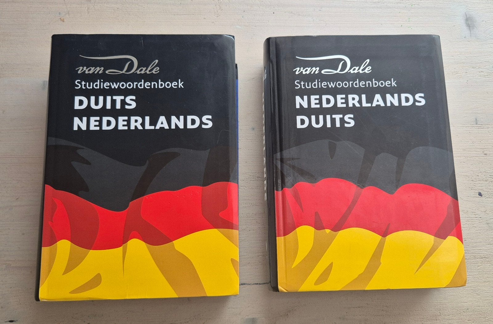 Van Dale Studiewoordenboeken Nederlands-Duits en  Duits-Nede, Ophalen of Verzenden, Van Dale, Duits, Gelezen