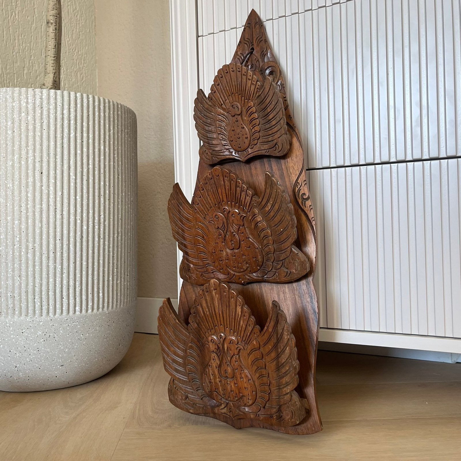Vintage teakhout handgesneden houten pauw brievenhouder, Ophalen of Verzenden, Bruin, Hout, Vintage