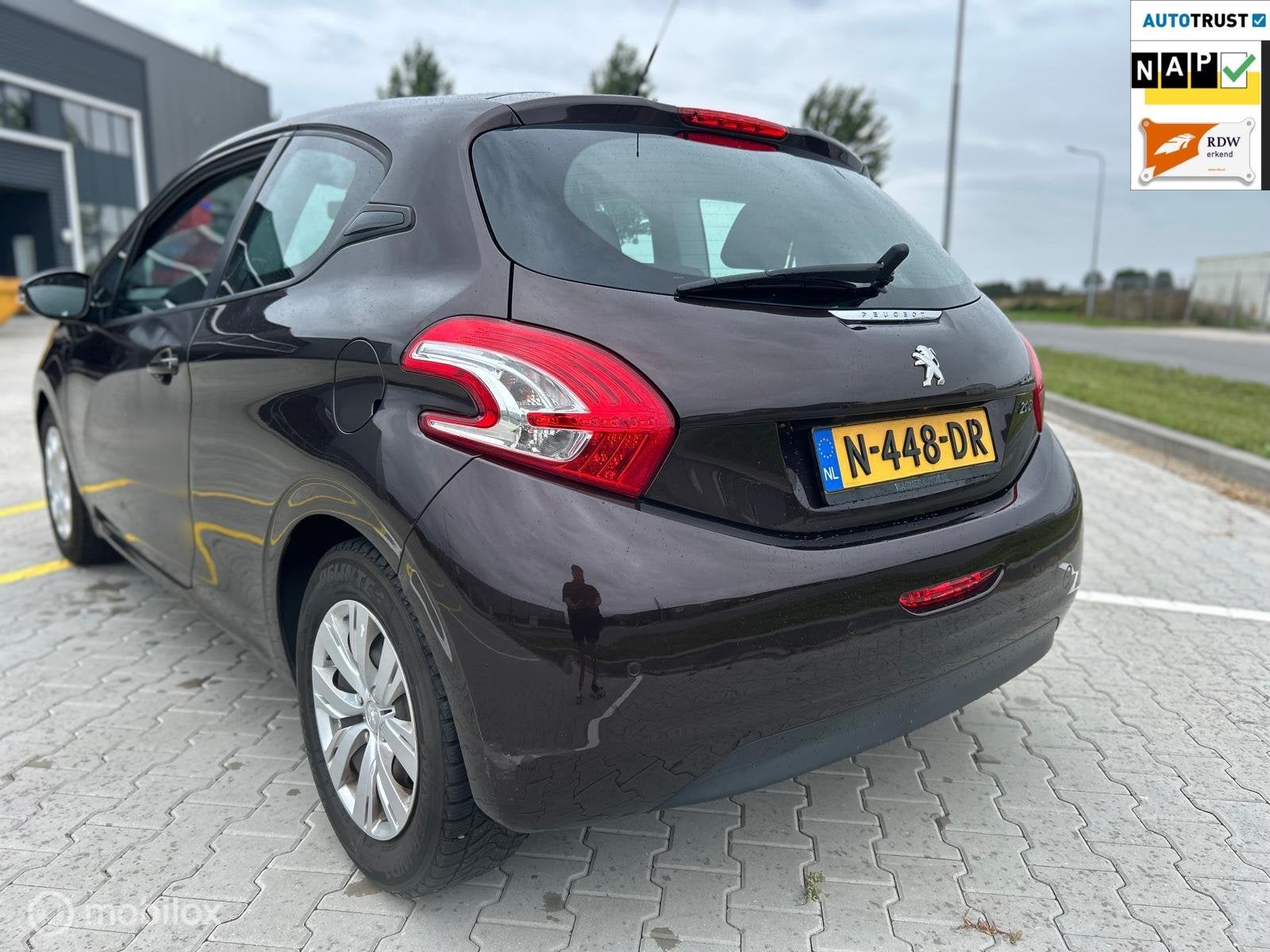 Peugeot 208 1.4 VTi Access|APK|CRUISE CONTR|AIRCO|, Auto's, Voorwielaandrijving, Euro 5, Electronic Stability Program (ESP), Bruin