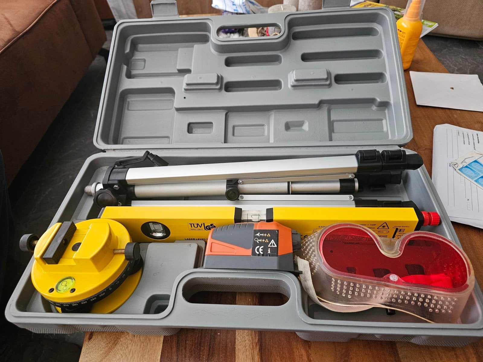 Laser toolkit, Ophalen, Zo goed als nieuw
