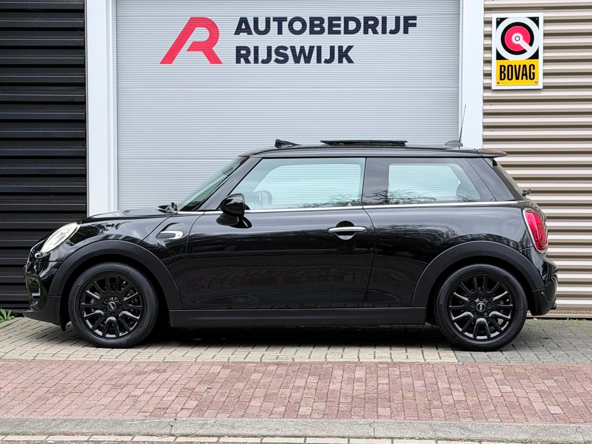 Foto 2 van Mini 3-Deurs 1.5 Cooper Chili Business Pano/Xenon/Navi
