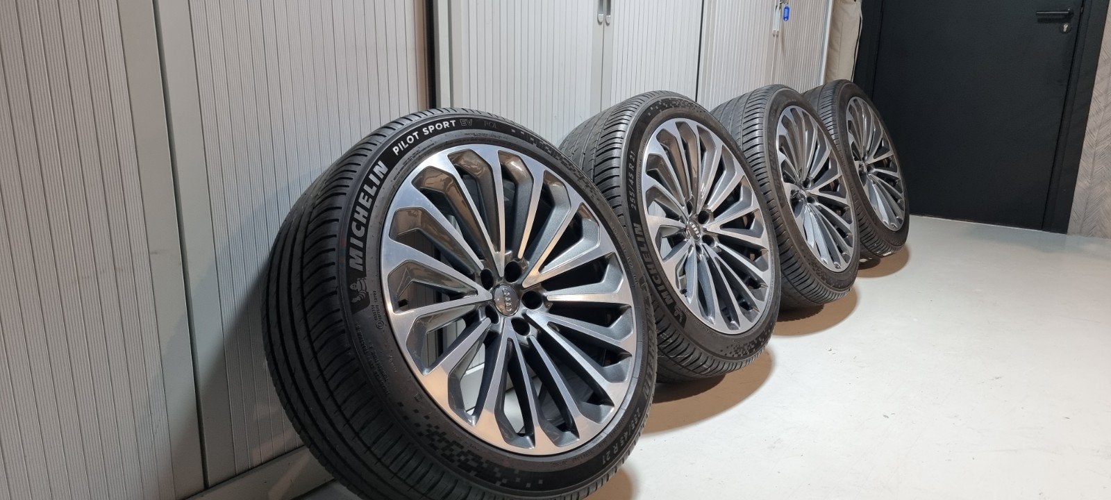Audi Velgen E-tron GE 21 Inch 5x112 Origineel zomer micheli, Auto-onderdelen, Banden en Velgen, Ophalen, 255 mm, Banden en Velgen
