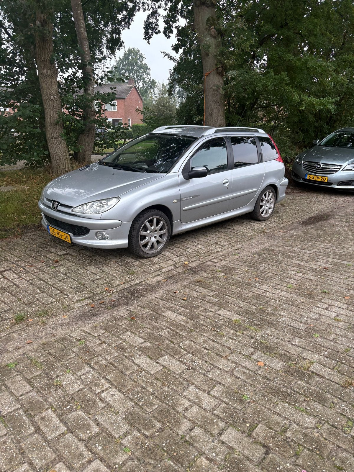 Peugeot 206 1.6 16V SW 2005 Grijs, Auto's, Voorwielaandrijving, 15 km/l, 40 €/maand, 4 cilinders