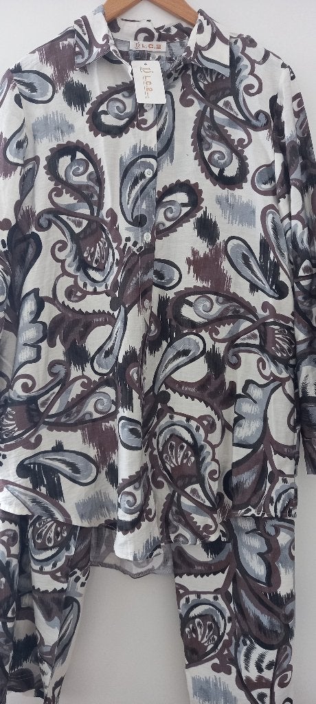Te koop  tweedelige set m/l, Ophalen of Verzenden, Nieuw, Maat 38/40 (M), Meerkleurig