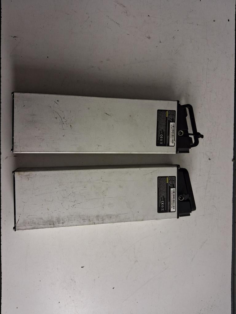 2 stuks defecte fiets accu's Onebot S6 vouwfiets 36V, Fietsen en Brommers, Onebot, Pyter jurjensstrjitte stiens, Gebruikt, Www.Onebot.nl