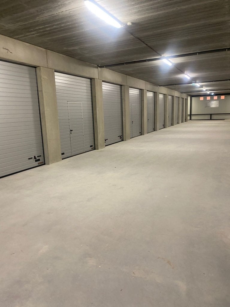 Garagebox / opslagunit 30 m² te koop – Rotterdam A20, Rotterdam