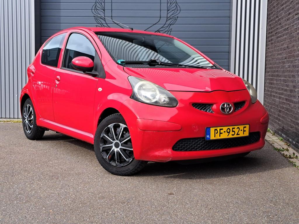 Toyota Aygo 1.0-12V Airco, Voorwielaandrijving, Stof, Gebruikt, 4 stoelen