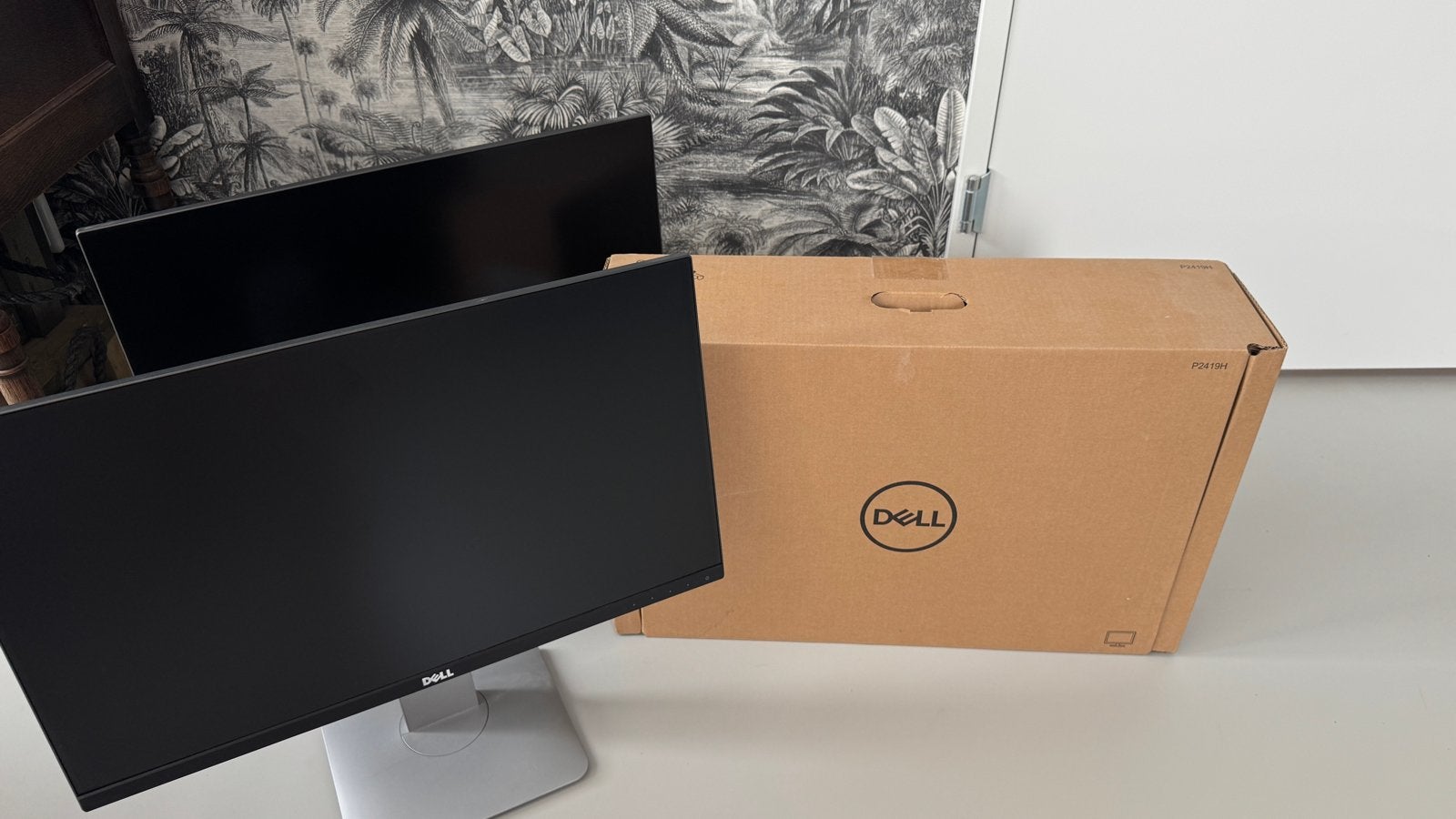 2x Dell P2419H monitoren met doos - Nieuw!, Computers en Software, Monitoren, Ophalen, IPS, In hoogte verstelbaar, Full HD