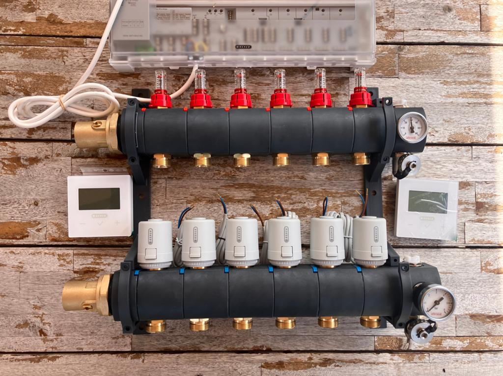 verdeler vloerverwarming, regelaar zonekleppen thermostaat, Doe-het-zelf en Verbouw, Verwarming en Radiatoren, Minder dan 30 cm