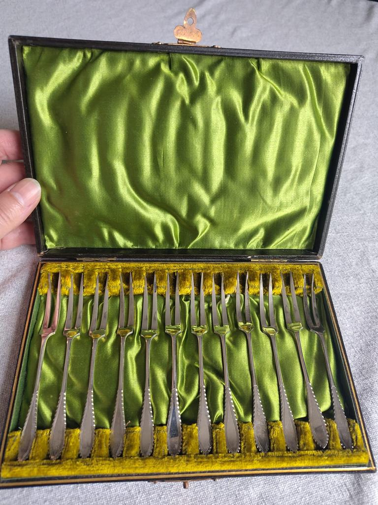 12 antieke gebaksvorkjes silver plated, Ophalen of Verzenden