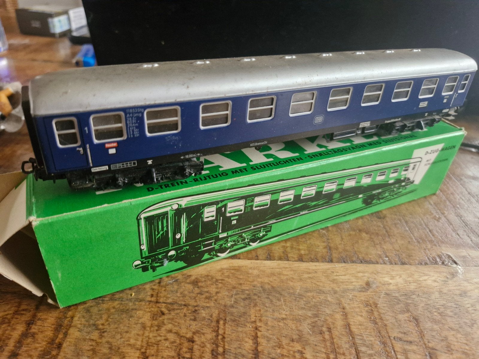 Märklin D-trein rijtuig met sluitlichten, Hobby en Vrije tijd, Wisselstroom, Gebruikt, Wagon, Ophalen of Verzenden