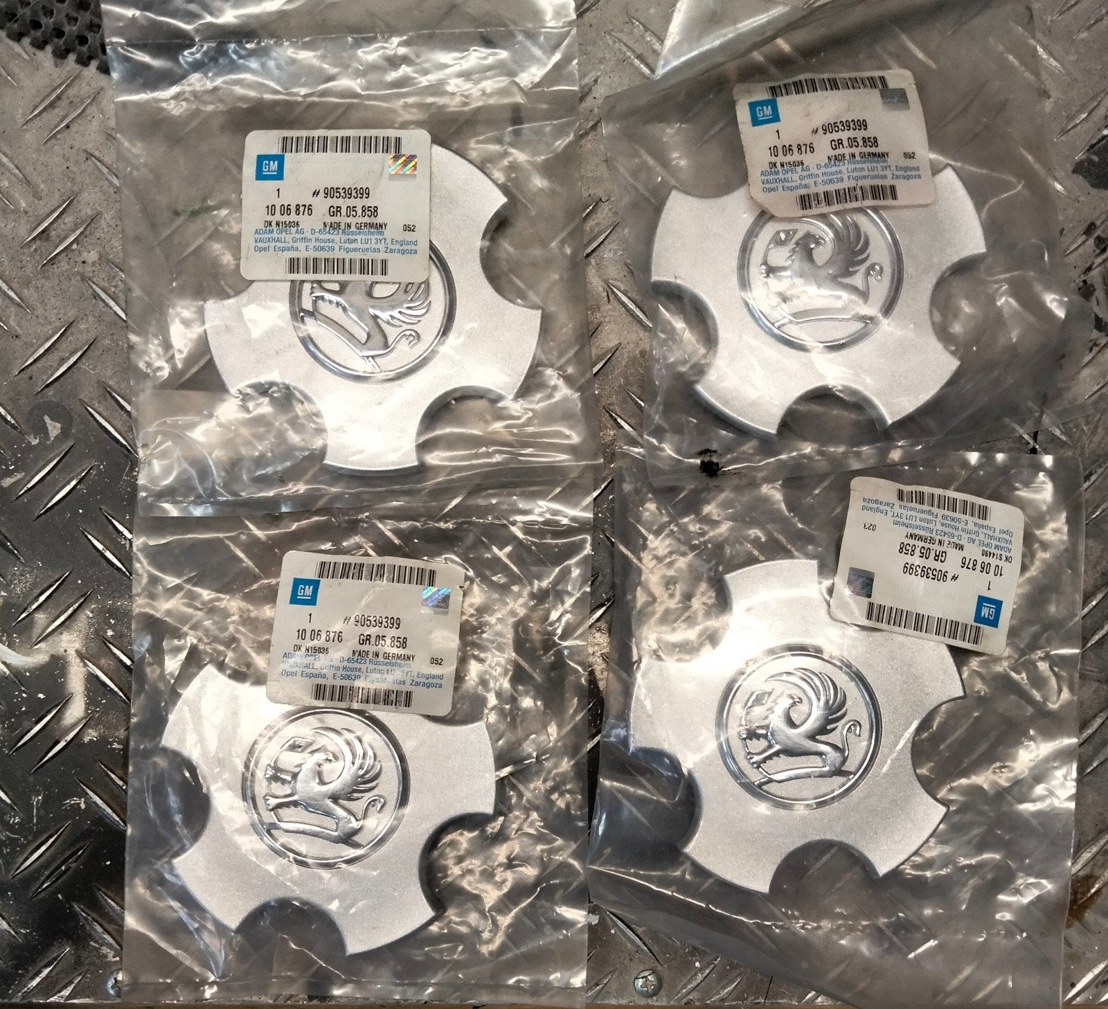4x nieuwe Vauxhall naafdoppen, Auto diversen, Ophalen, Nieuw