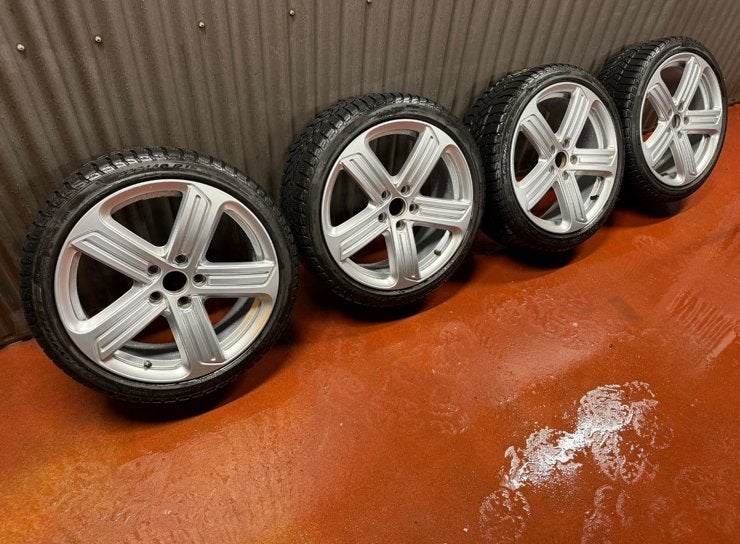 Mooie set 18 inch lichtmetalen velgen met winterbanden, Auto-onderdelen, Banden en Velgen, Ophalen, 18 inch, Overige, Overige