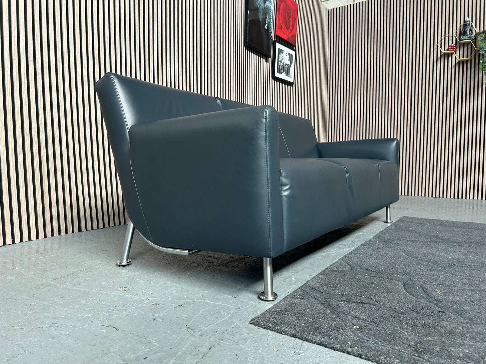 GRATIS LEVERING LEOLUX ROOBY 3 ZITTER  197X93 GEREINIGD, 150 tot 200 cm, Ophalen of Verzenden, Zo goed als nieuw, Vierpersoons of meer