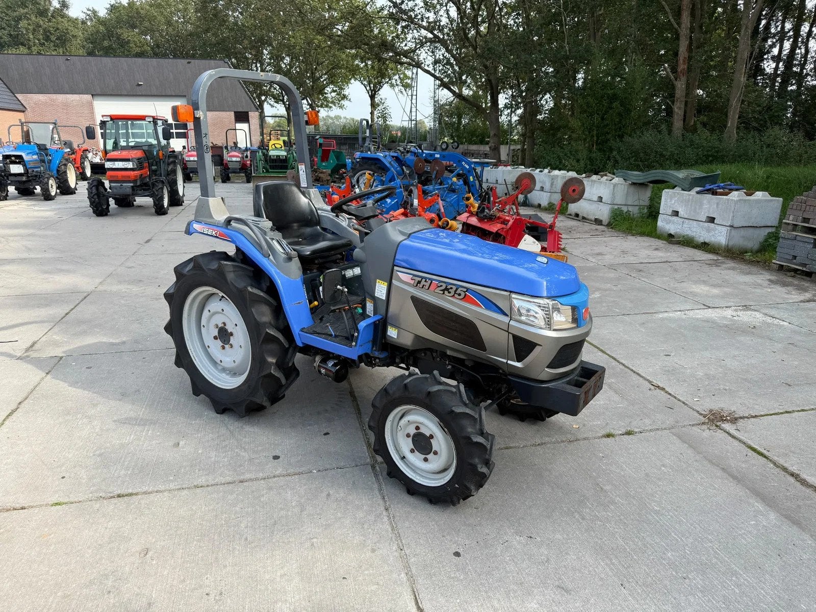 Iseki TH235, Overige typen