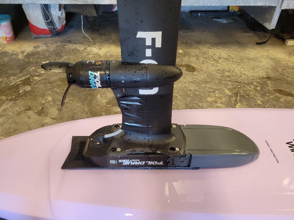 Foil Drive Max Assist – 2 batterijen, Watersport en Boten, Wingsurfen, Ophalen of Verzenden, Gebruikt, Overige