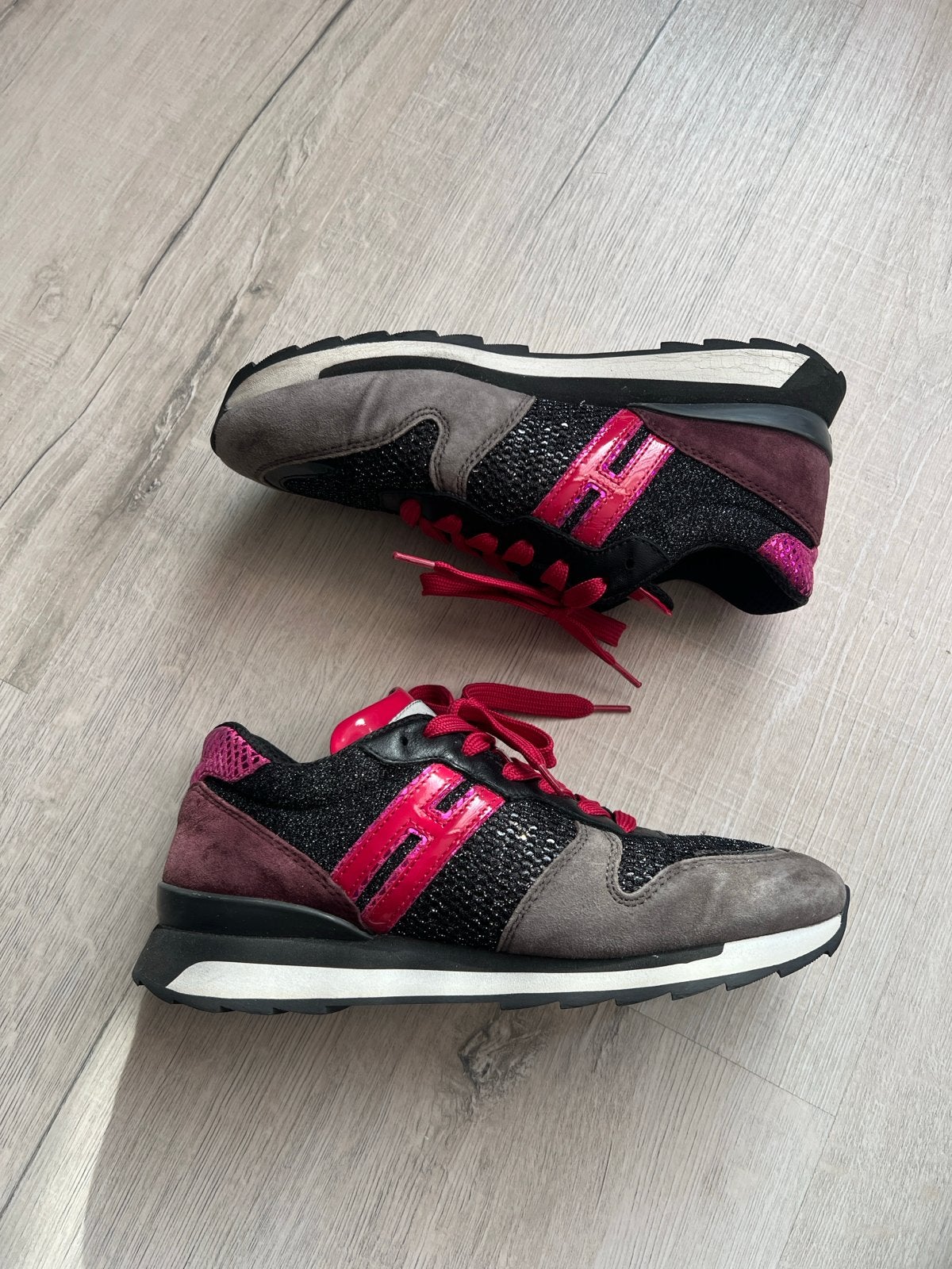 Hogan Rebel sneakers fuchsia zwart maat 37, Kleding | Dames, Schoenen, Ophalen of Verzenden, Roze, Sneakers of Gympen, Zo goed als nieuw
