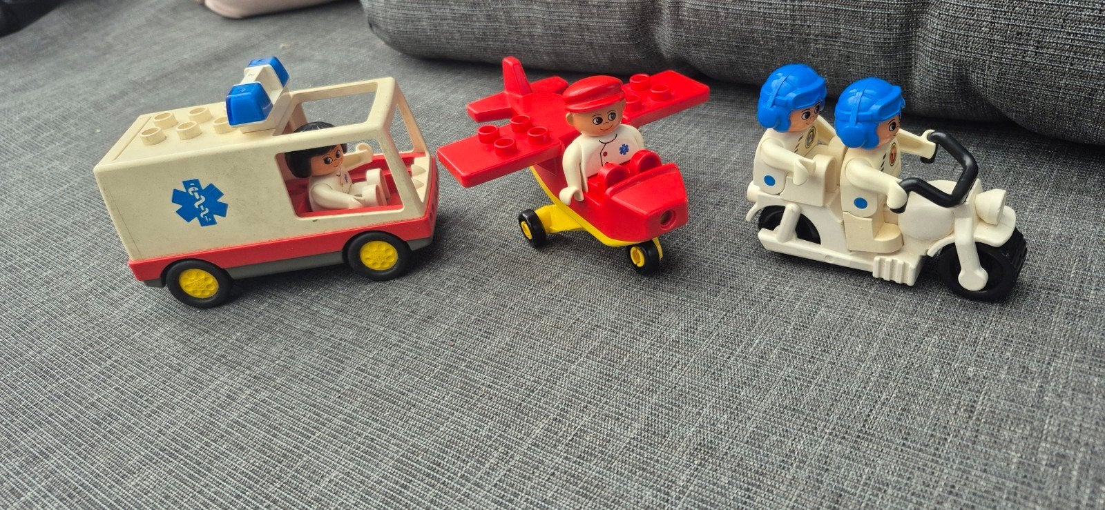 Vintage Duplo voertuigen: ambulance, vliegtuig, motor, Ophalen, Gebruikt, Overige merken