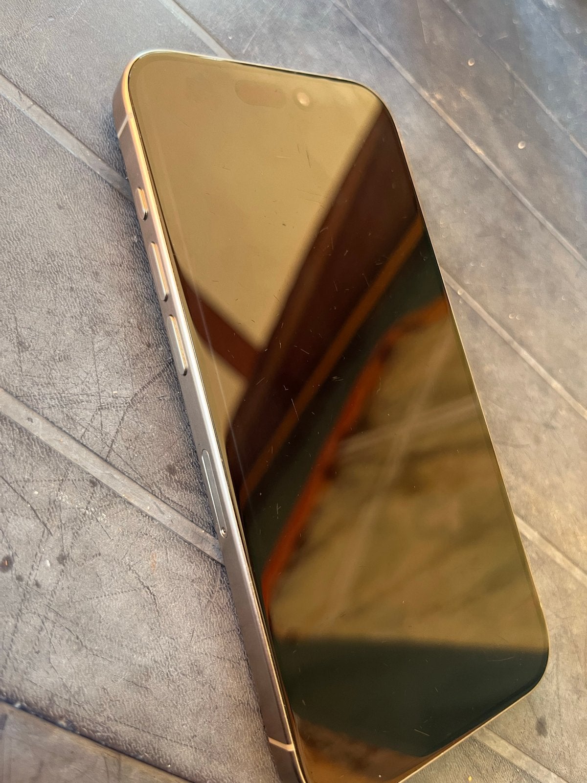 iPhone 15 Pro - Gebruikt met lichte schade, Telecommunicatie, Mobiele telefoons | Apple iPhone, 256 GB, Gebruikt, Ophalen of Verzenden