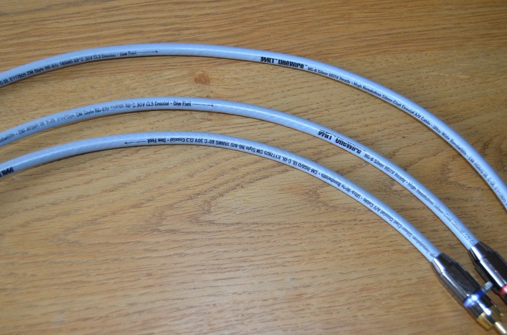 3 MIT  RG-6 Silver Componentkabels, Audio, Tv en Foto, Audiokabels en Televisiekabels, Ophalen of Verzenden, Gebruikt, Minder dan 2 meter