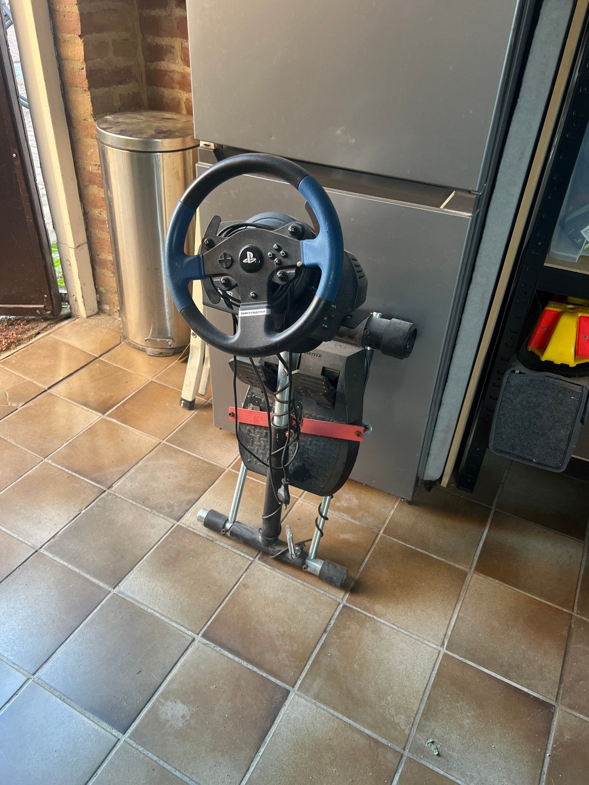Thrustmaster T150 racestuur met pedalen en Wheel Stand, Spelcomputers en Games, Spelcomputers | Overige Accessoires, Racestuur