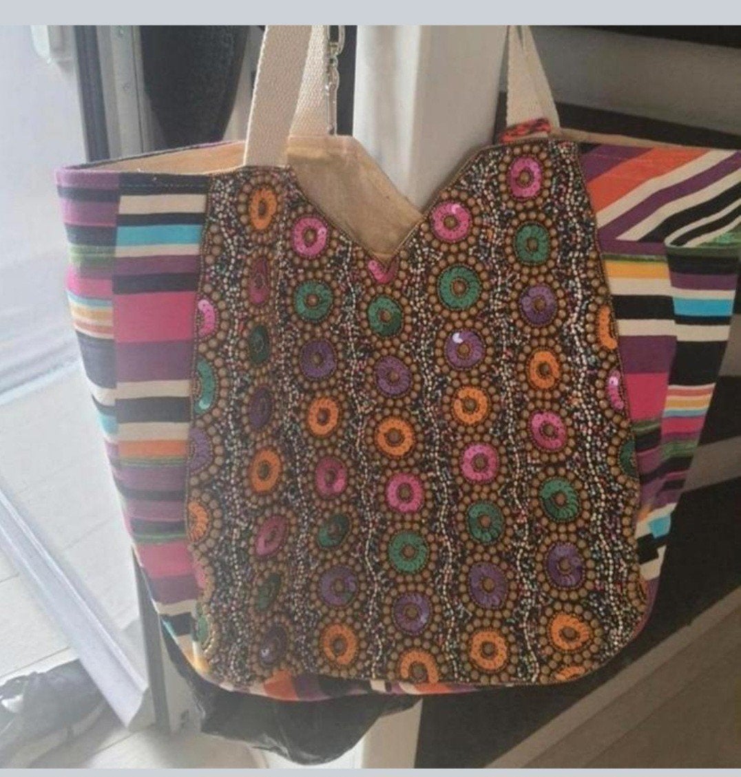 Ibiza tas met studs als nieuw, Sieraden, Tassen en Uiterlijk, Tassen | Damestassen, Ophalen of Verzenden, Zo goed als nieuw, Handtas