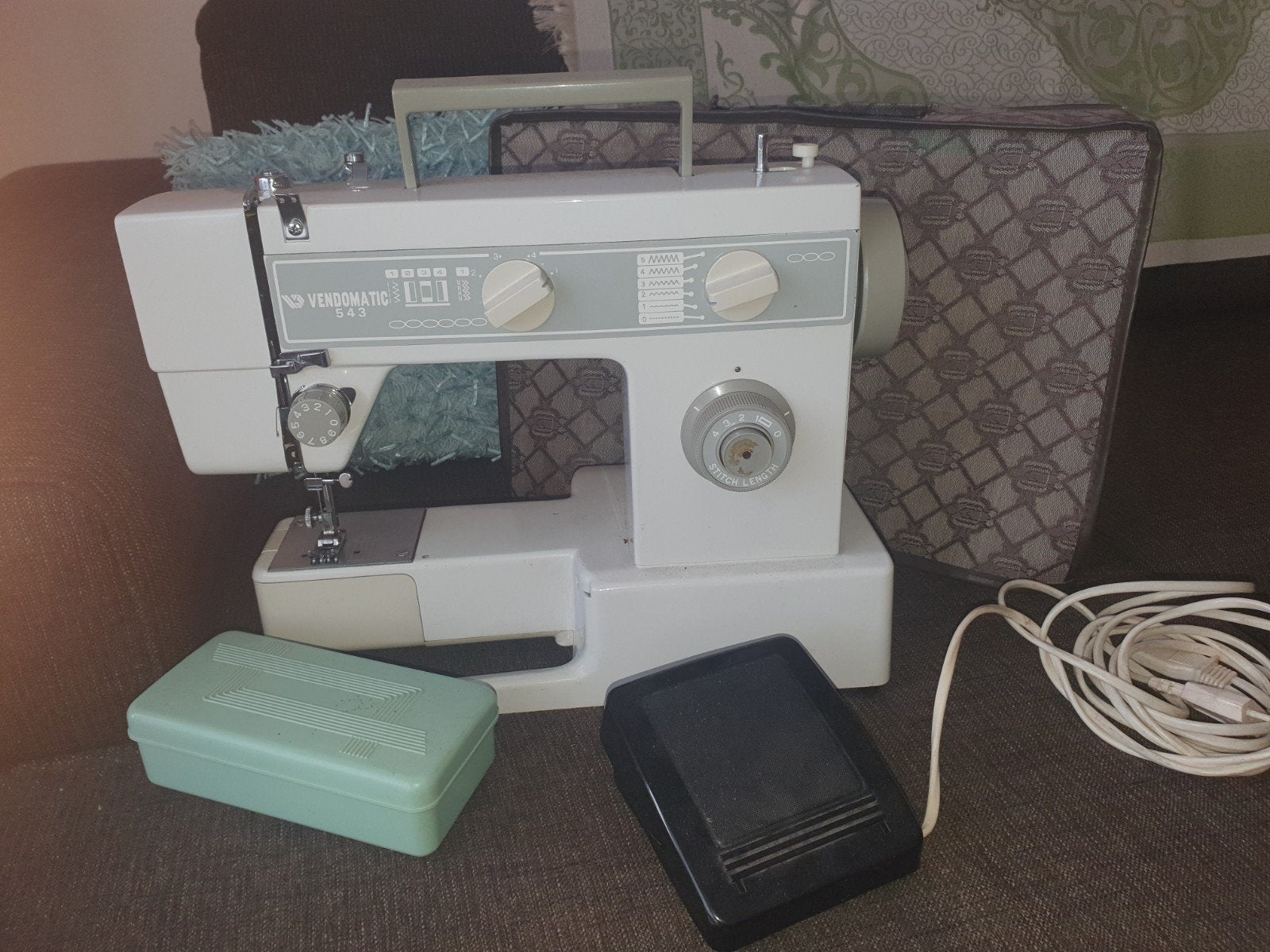 Vendomatic 543 Naaimachine, Ophalen, Zo goed als nieuw, Naaimachine, Overige merken