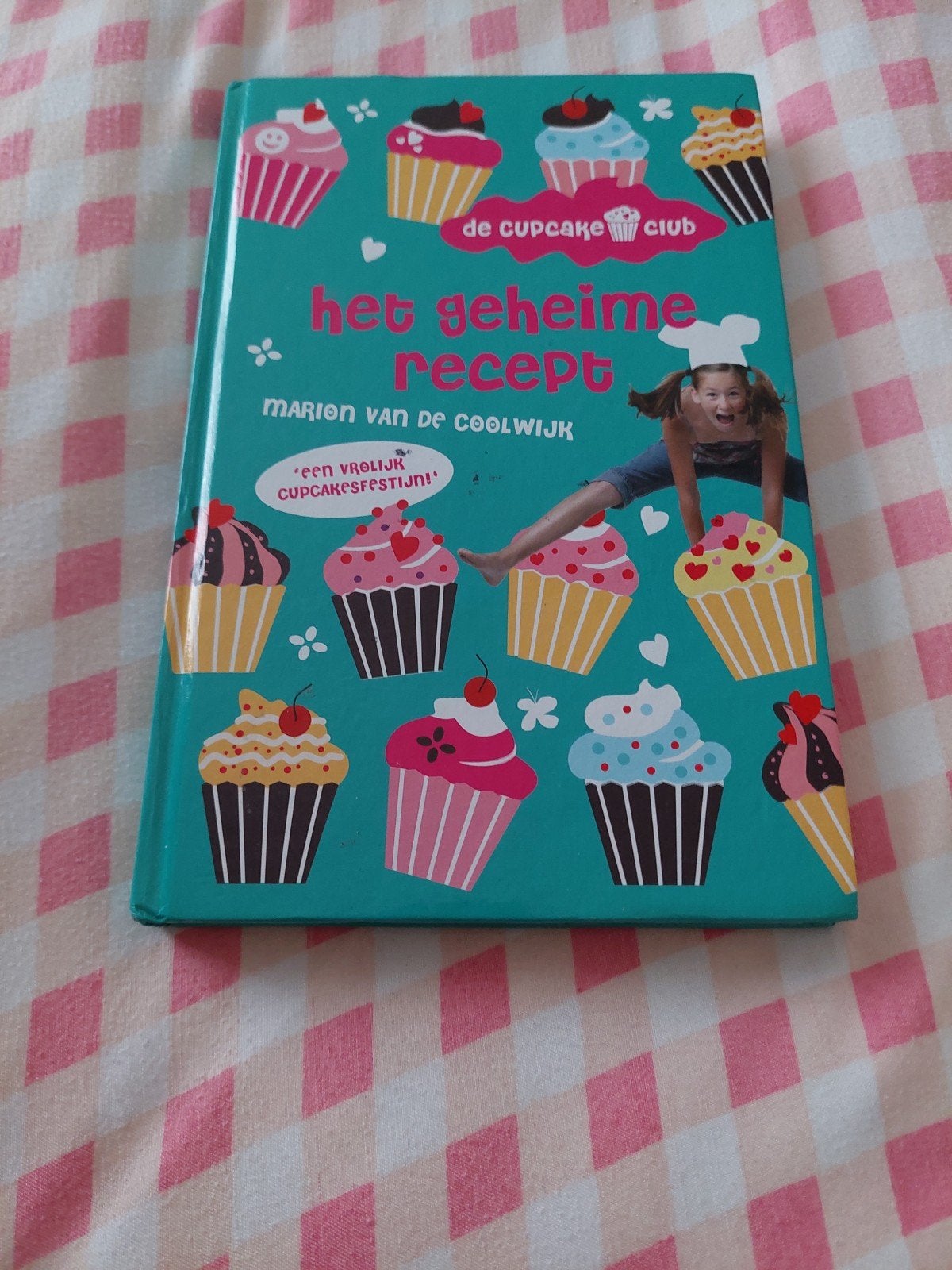 Het Geheime Recept - De Cupcake Club, Ophalen of Verzenden, Zo goed als nieuw, Marion van de Coolwijk, Taart, Gebak en Desserts