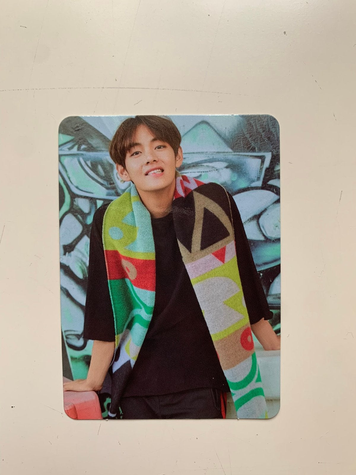 BTS V Taehyung Seasons greetings 2017 photocard, Verzamelen, Muziek, Artiesten en Beroemdheden, Ophalen of Verzenden, Zo goed als nieuw