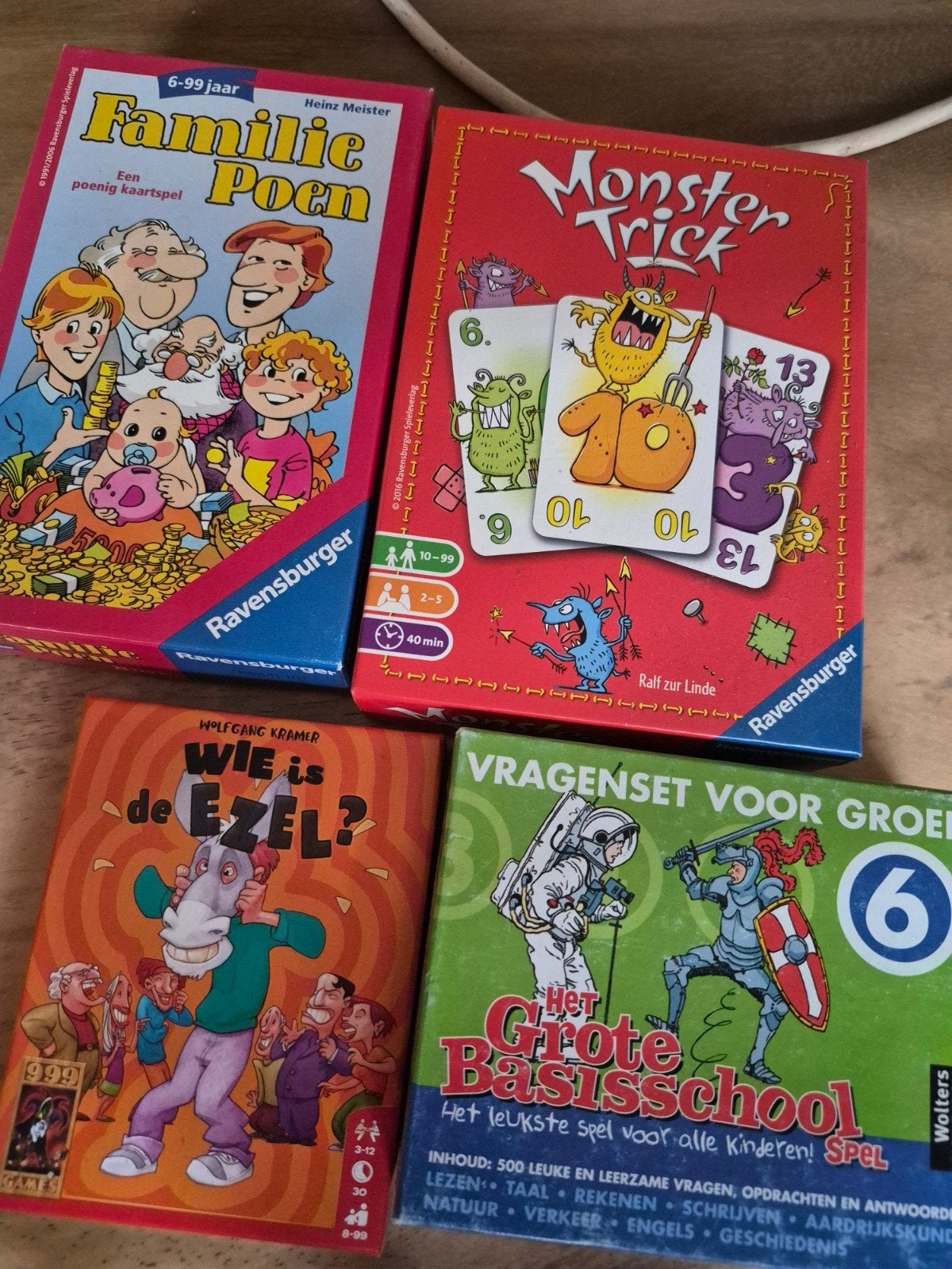 Leuke spelletjes Wie is de Ezel? Familie Poen, Monster Tric, Ophalen of Verzenden, Zo goed als nieuw