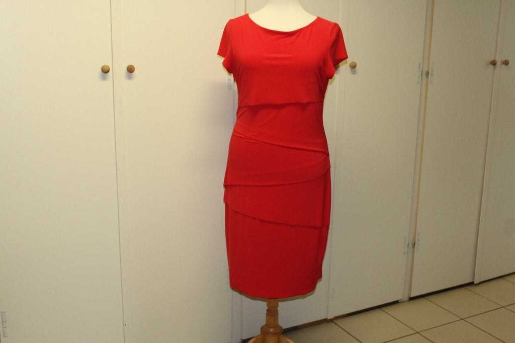 Joseph Ribkoff elegant rode stretch jurk mt 44 ZGAN, Kleding | Dames, Jurken, Verzenden, ., Maat 42/44 (L), Joseph Ribkoff