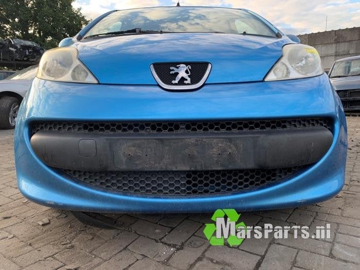 Voorbumper van een Peugeot 107, Gebruikt, -, -, Ophalen of Verzenden