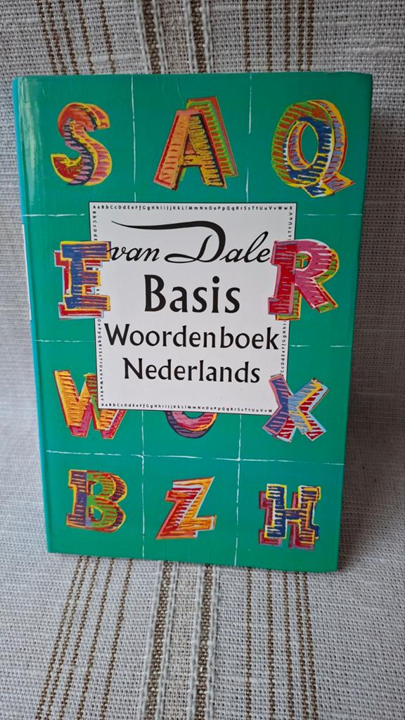 Basis Woordenboek Nederlands, Boeken, Woordenboeken, Ophalen of Verzenden, Zo goed als nieuw, Van Dale, Nederlands
