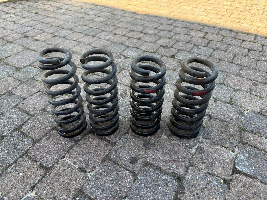 MG TF set verlagingsveren (nieuwprijs 350 euro), Auto-onderdelen, Ophalen, Gebruikt, Universele onderdelen