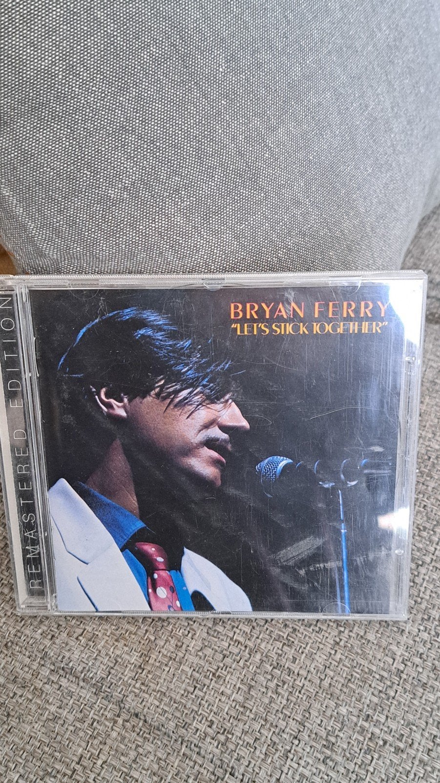 Cd  BRYAN FERRY.   "Let's stick together", Ophalen of Verzenden, Zo goed als nieuw