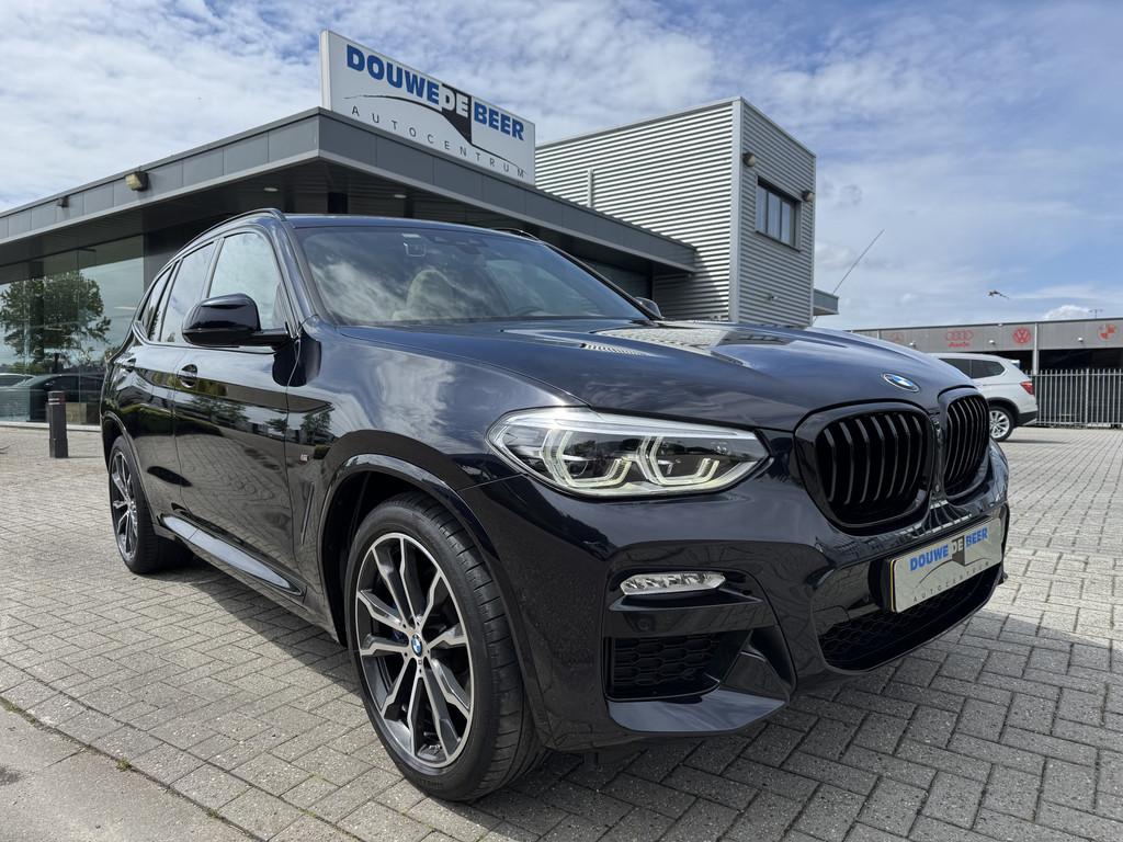 BMW X3 xDrive20i M-sport Leer | Pano | Head-up | Memory, Automaat, Gebruikt, 4 cilinders, Zwart