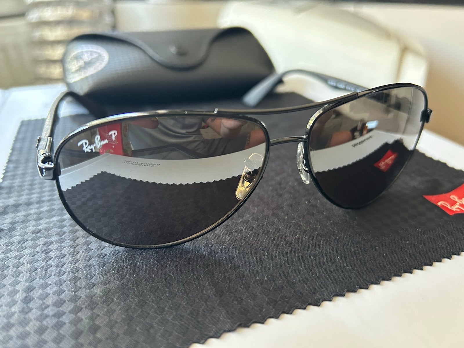 Ray-Ban Aviator polarized CARBON, Zonnebril, Zwart, Ophalen of Verzenden, Zo goed als nieuw