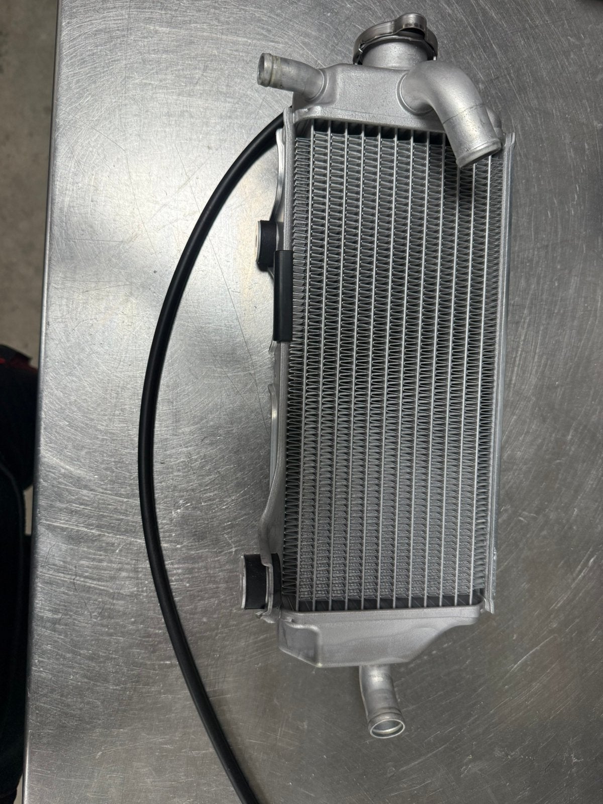 Nieuwe rechter radiateur yamaha yzf fantic xxf, Ophalen of Verzenden
